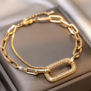 Elegant Gold Chain Bracelet
